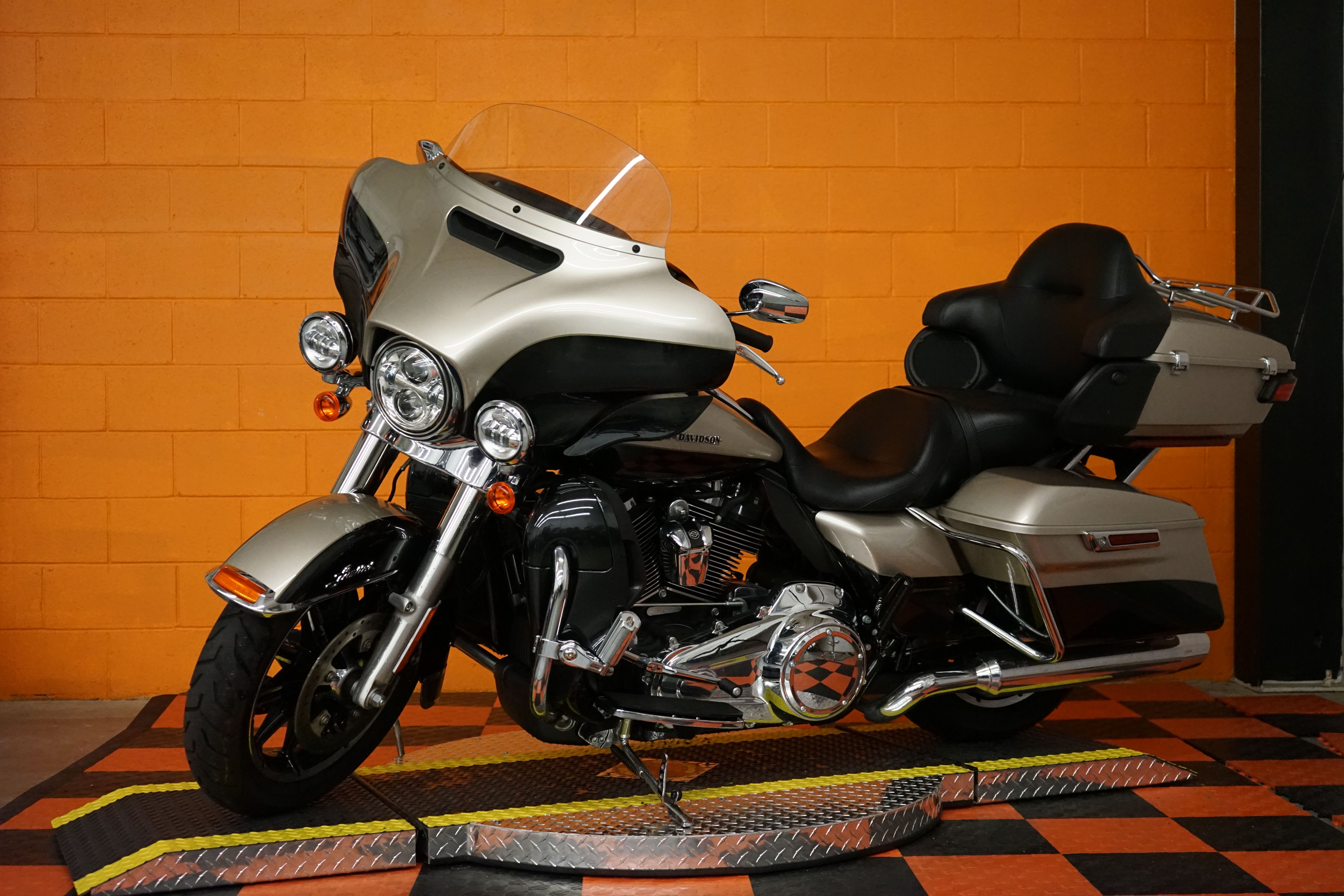 Pre-Owned 2018 Harley-Davidson Touring Ultra Limited Low FLHTKL