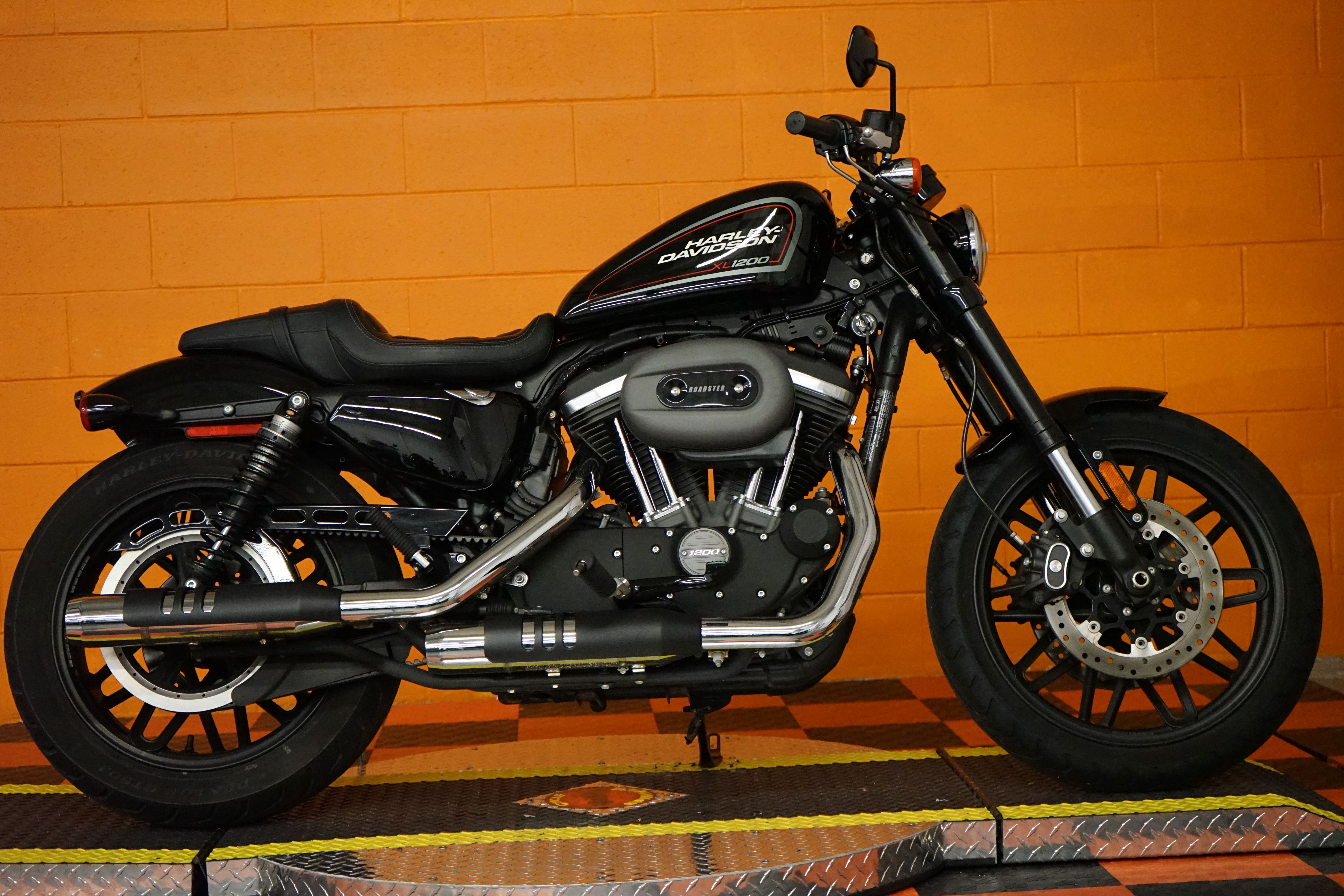 Pre-Owned 2019 Harley-Davidson Sportster Roadster XL1200CX