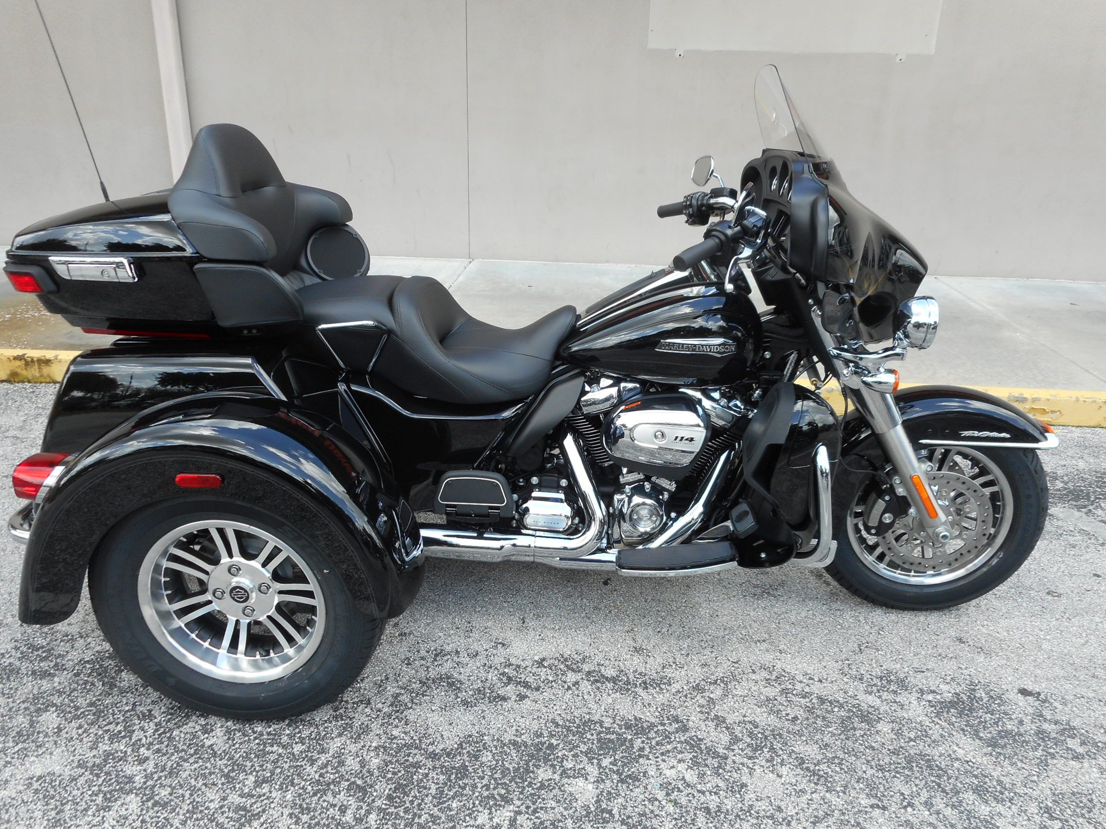 New 2020 Harley-Davidson Trike Tri Glide Ultra FLHTCUTG