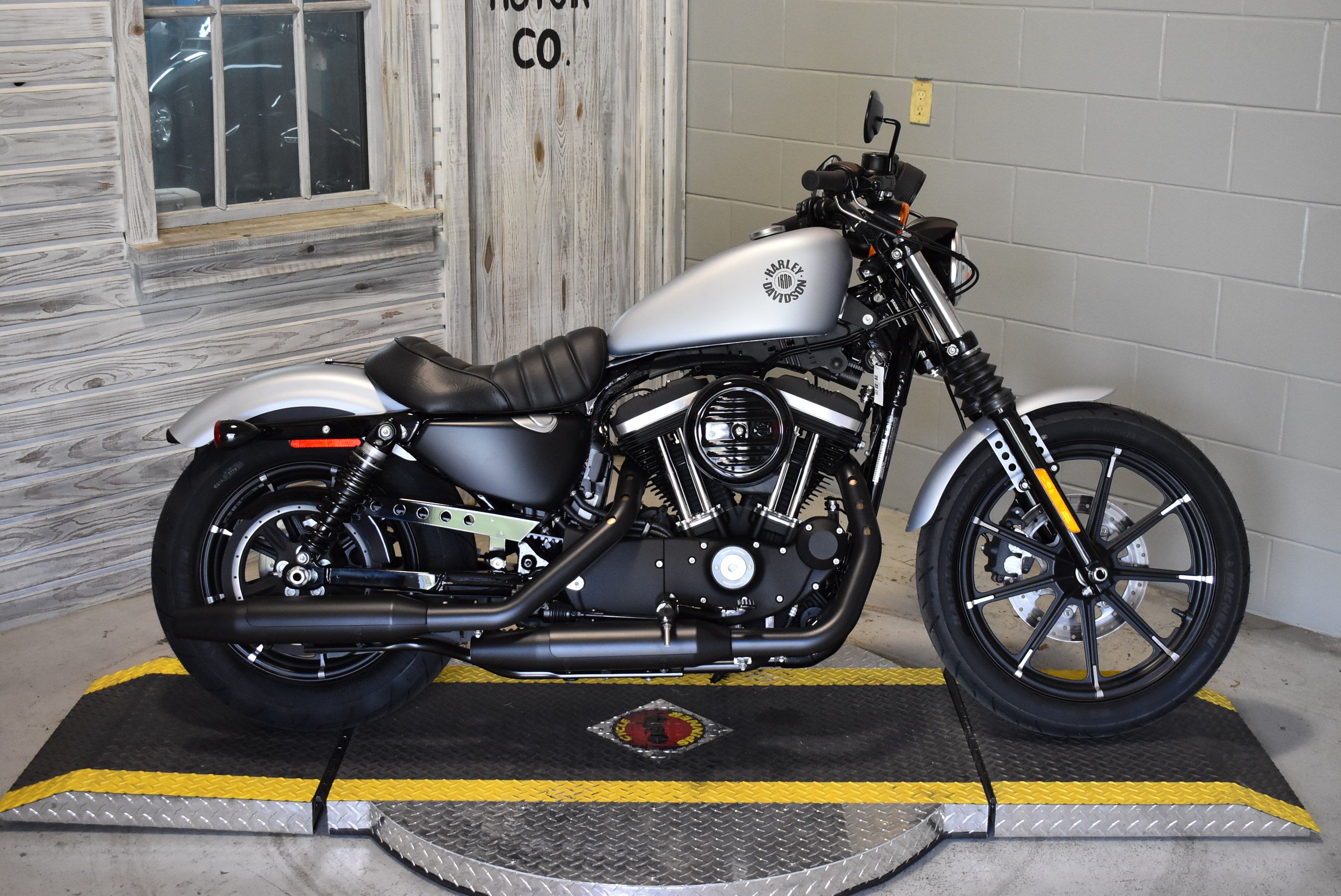 2020 Harley-davidson Sportster Iron 883 Xl883n